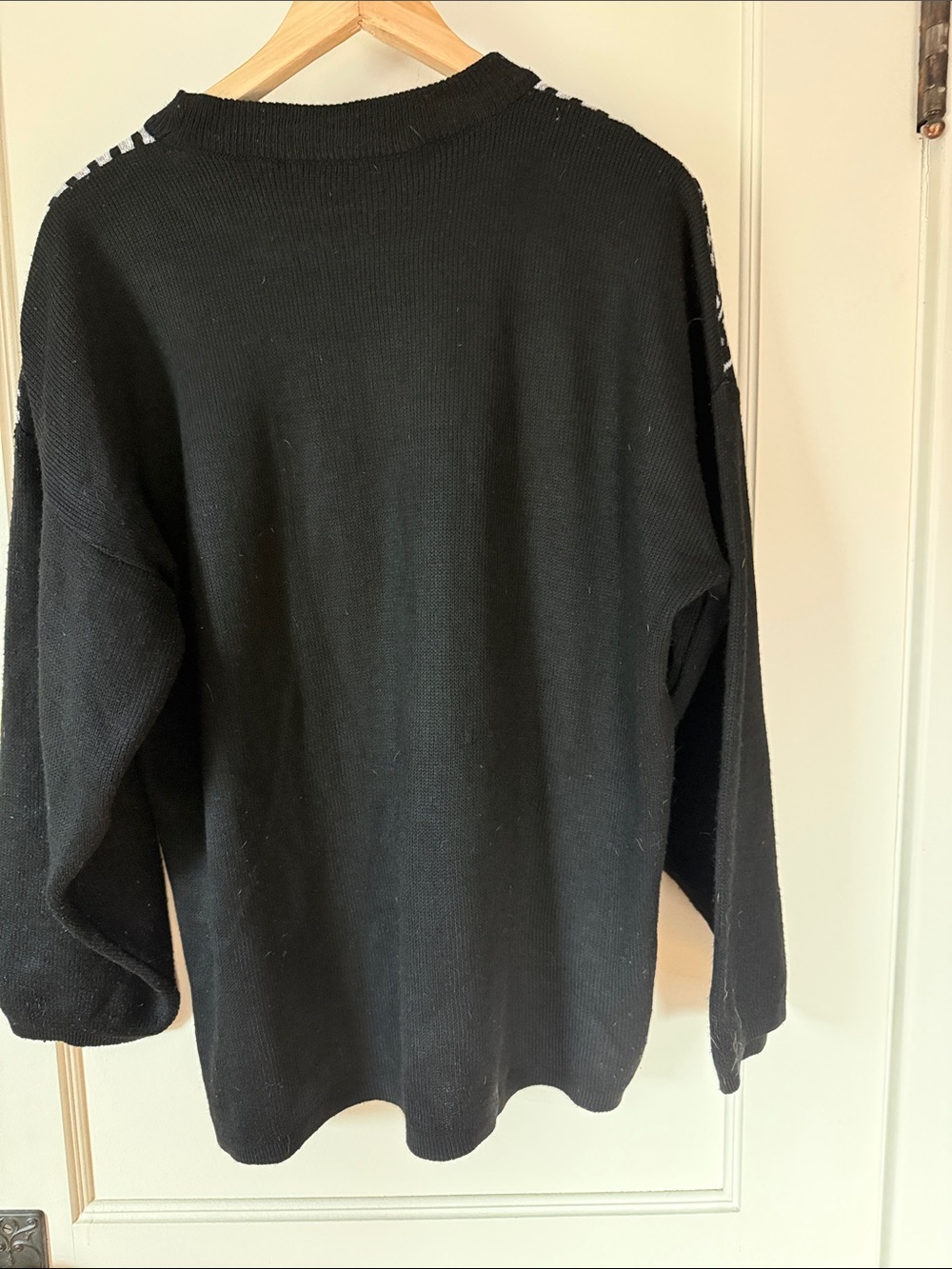Black and white print sweater - Picture 2 of 6